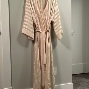 Beautiful robe and chemise